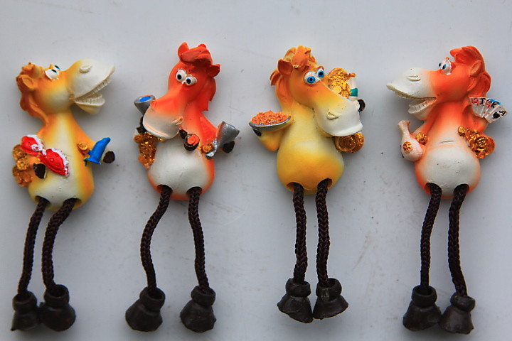 Магнит Лошадка с верёвочными ножками